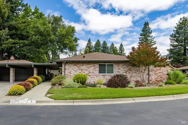 5 Aspen Meadows CIR, Santa Rosa, CA 95409