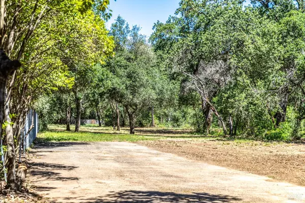 Cloverdale, CA 95425,0 University ST B