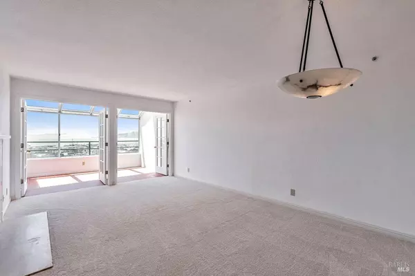 1201 Brickyard WAY 314, Richmond, CA 94801