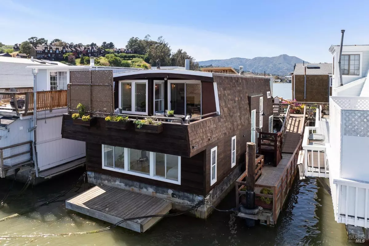 Sausalito, CA 94965,14 Gate 6 1/2 RD