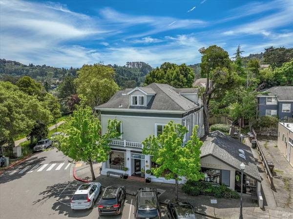 29 1st ST, Corte Madera, CA 94925