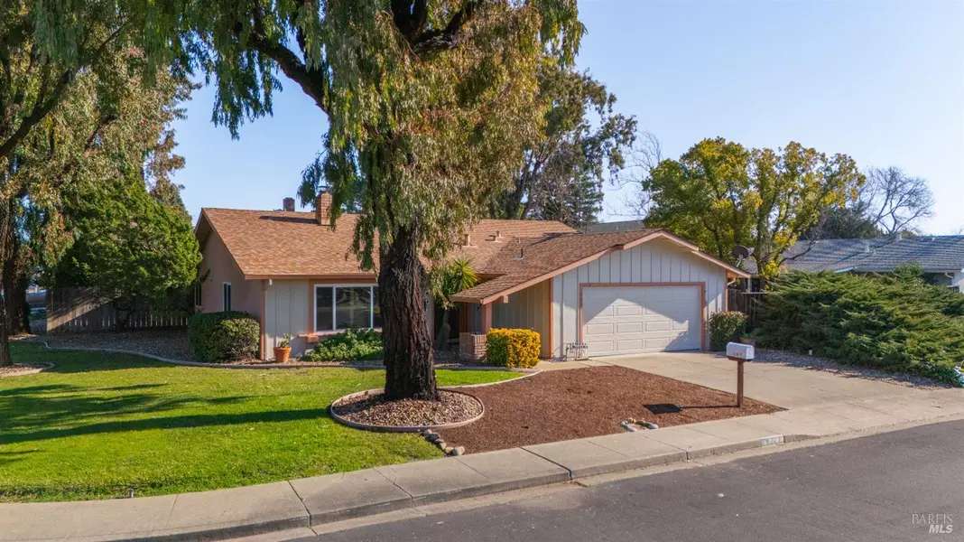 167 Providence PL, Vacaville, CA 95687