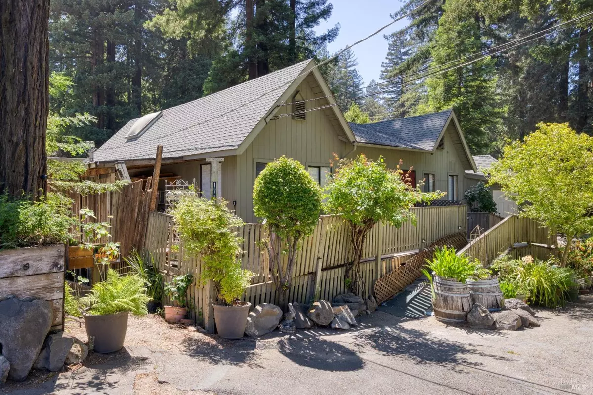 Guerneville, CA 95446,17140 Hwy 116