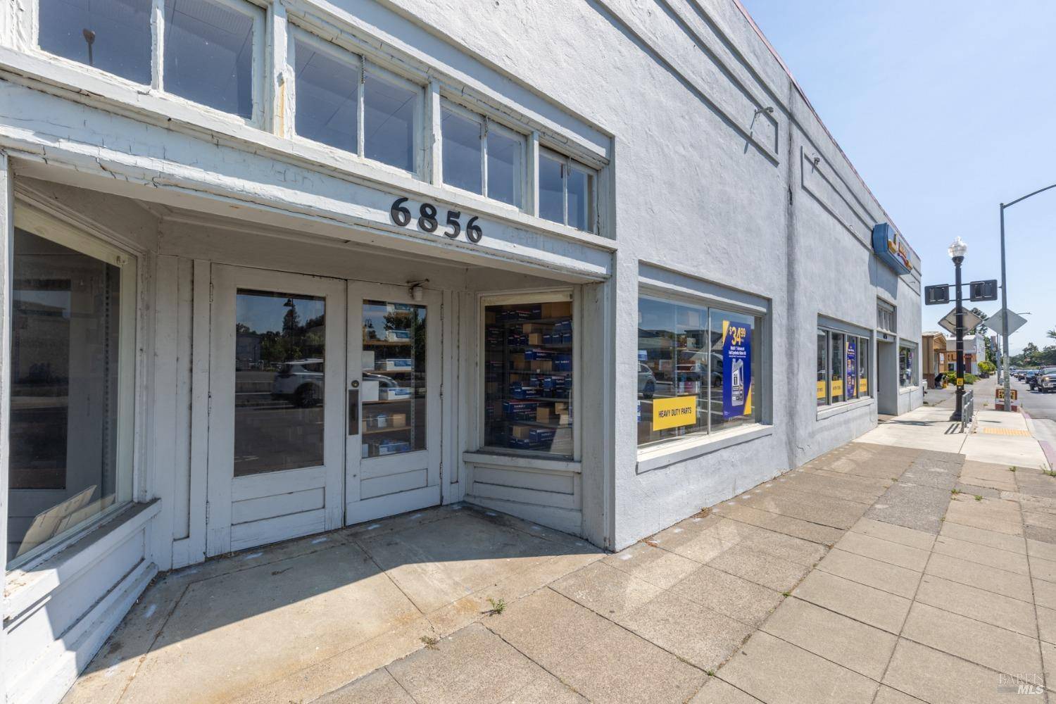 Sebastopol, CA 95472,6856 Sebastopol AVE
