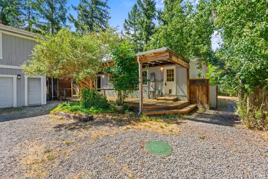 43201 Twin Pines CIR, Laytonville, CA 95454