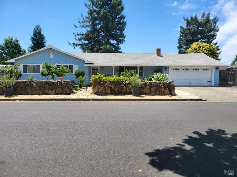 4733 Lambert DR, Santa Rosa, CA 95403