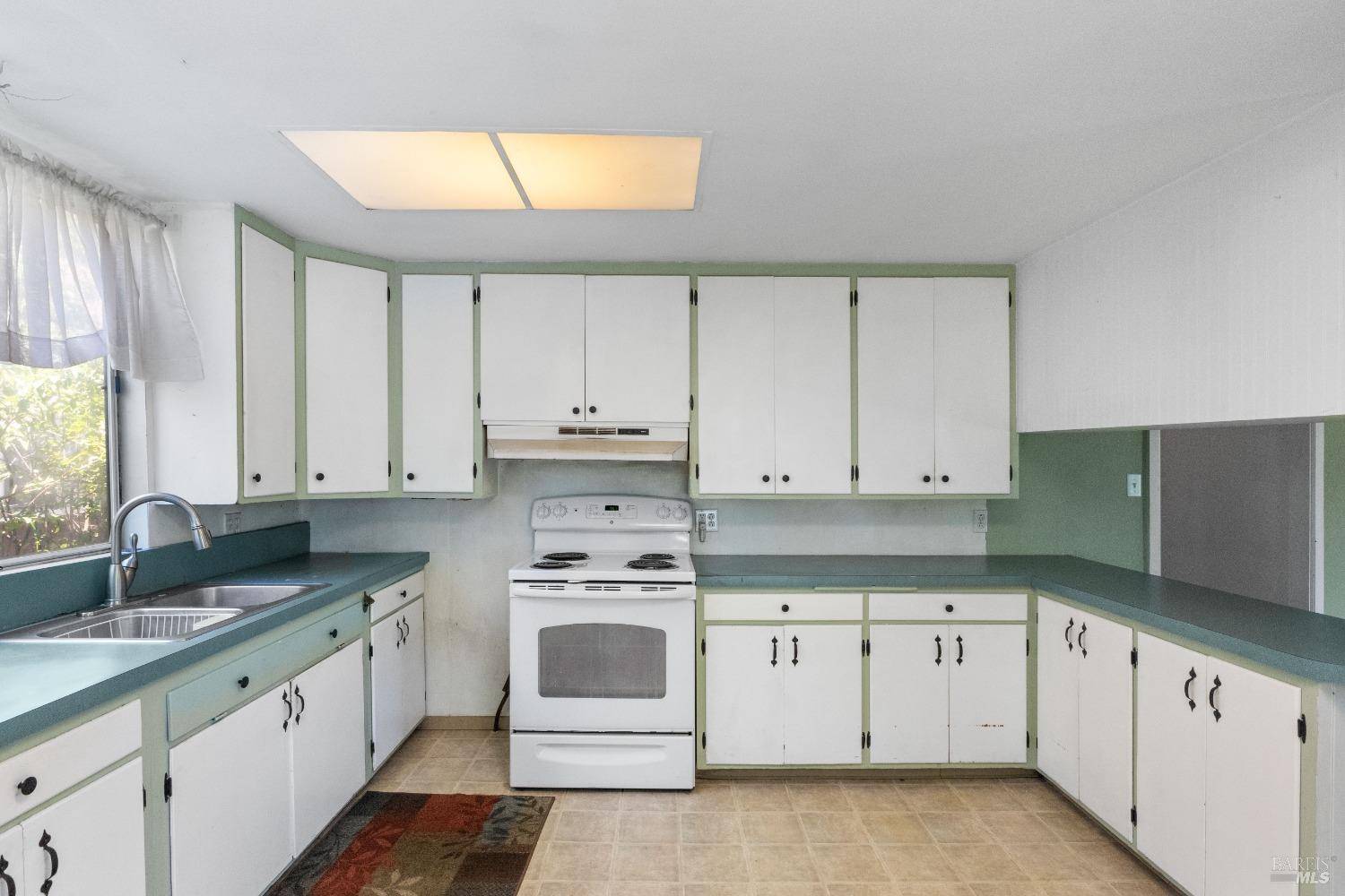 Willits, CA 95490,80 Fort Bragg RD