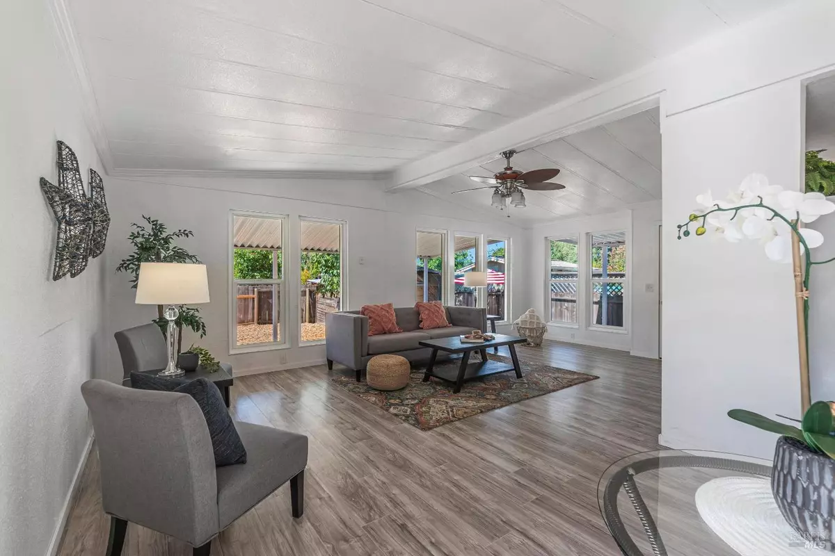 Clearlake Oaks, CA 95423,13865 Walnut WAY