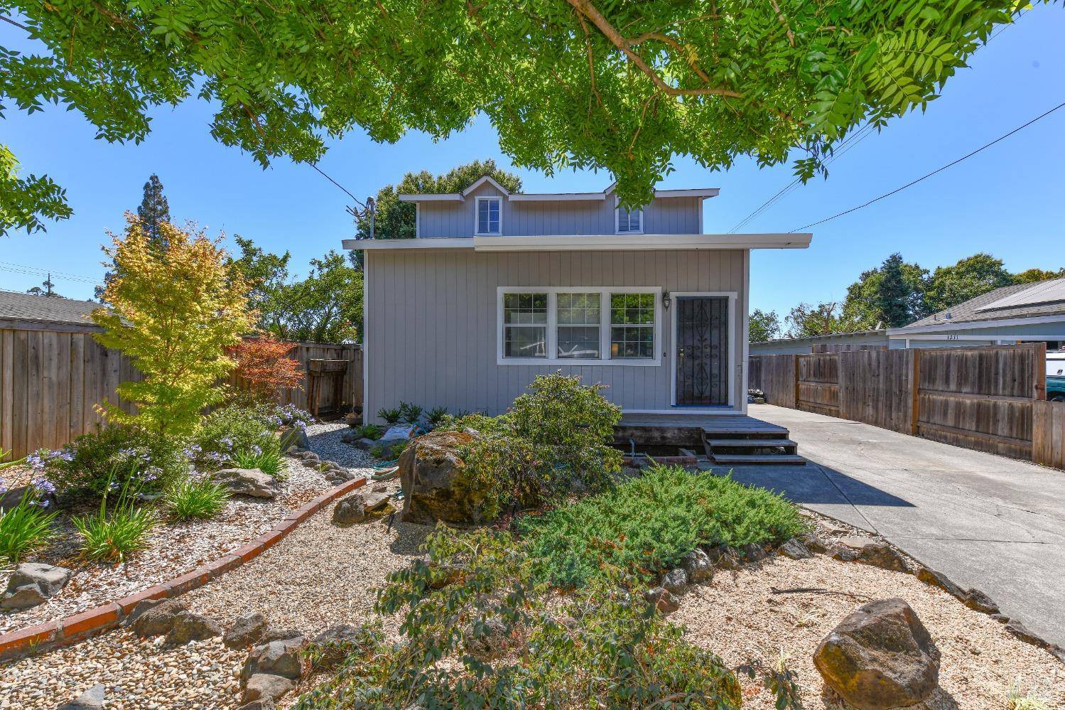 Santa Rosa, CA 95404,1215 Rutledge AVE