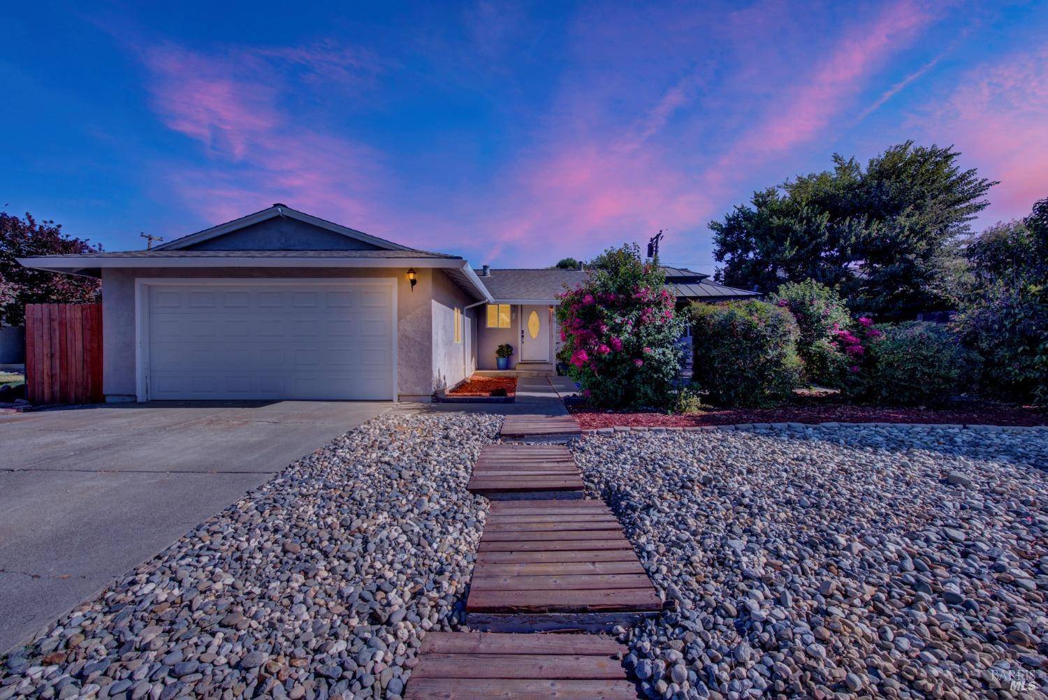 540 Amesbury DR, Dixon, CA 95620