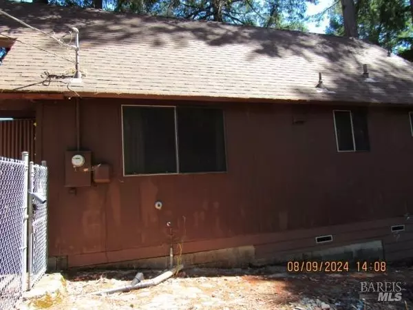 Willits, CA 95490,26111 Peacock RD