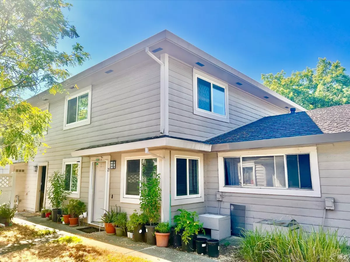 Novato, CA 94947,25 Inyo CIR