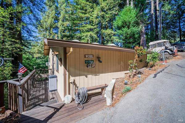 11784 Saratoga AVE, Guerneville, CA 95465