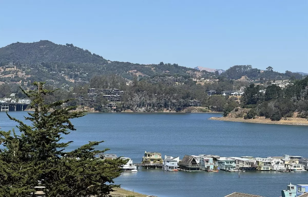 Sausalito, CA 94965,370 Eden Roc DR