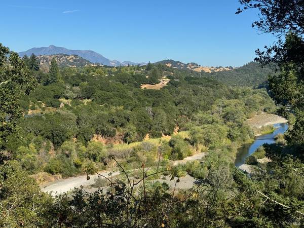 1731 Scenic LN, Healdsburg, CA 95448