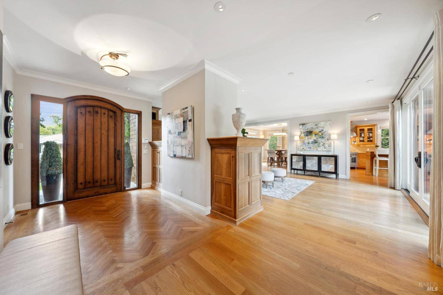 San Anselmo, CA 94960,114 Van Tassel CT