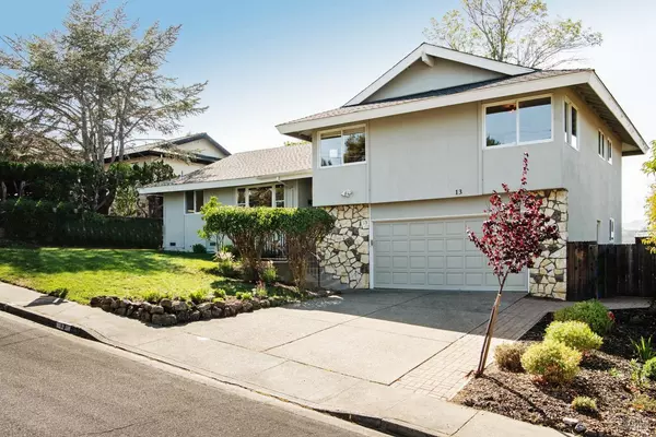 13 Privateer DR, Corte Madera, CA 94925