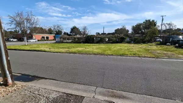 Petaluma, CA 94952,719 Petaluma BLVD N