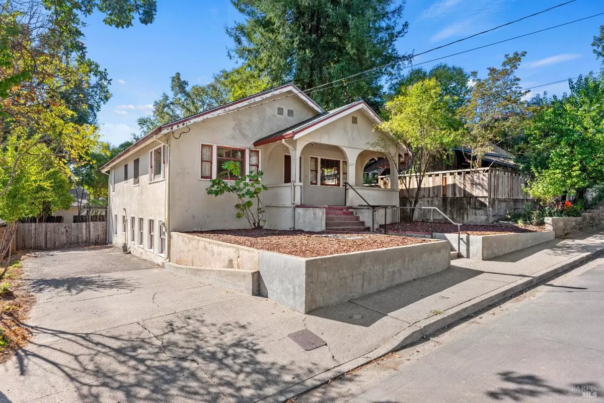 Ukiah, CA 95482,619 Grove AVE