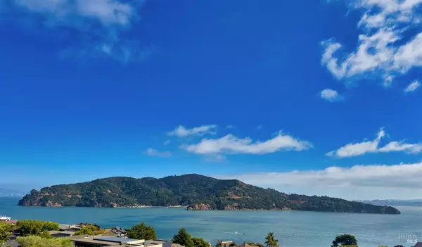 Tiburon, CA 94920,2217 Centro East ST #2219