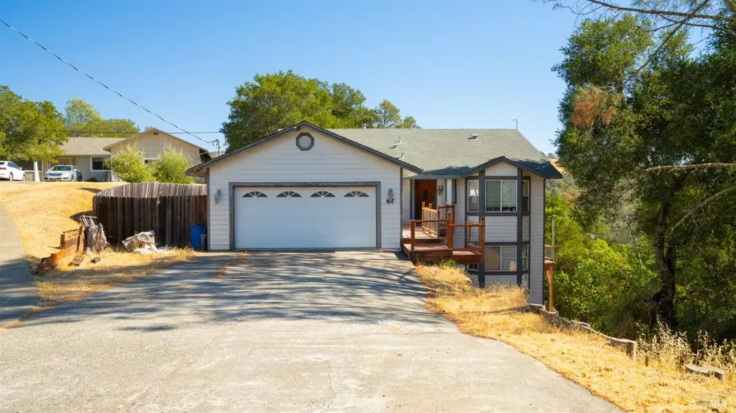 67 Zinnia LN, Napa, CA 94558