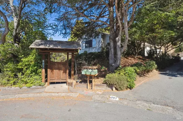 Mill Valley, CA 94941,207 Meda CT