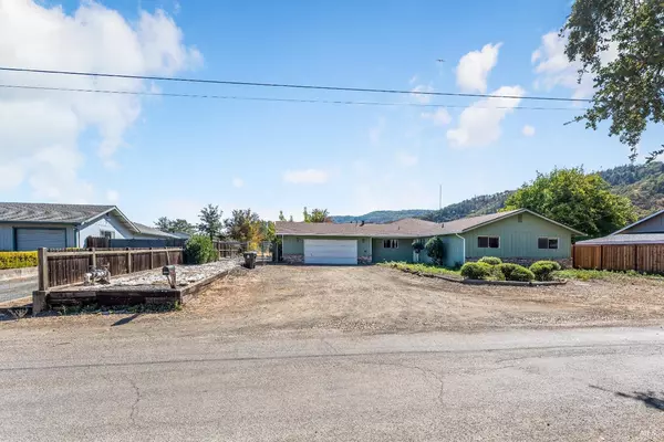 3990 Fracchia RD, Ukiah, CA 95482