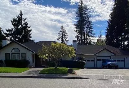 Sebastopol, CA 95472,7990 Mitchell CT