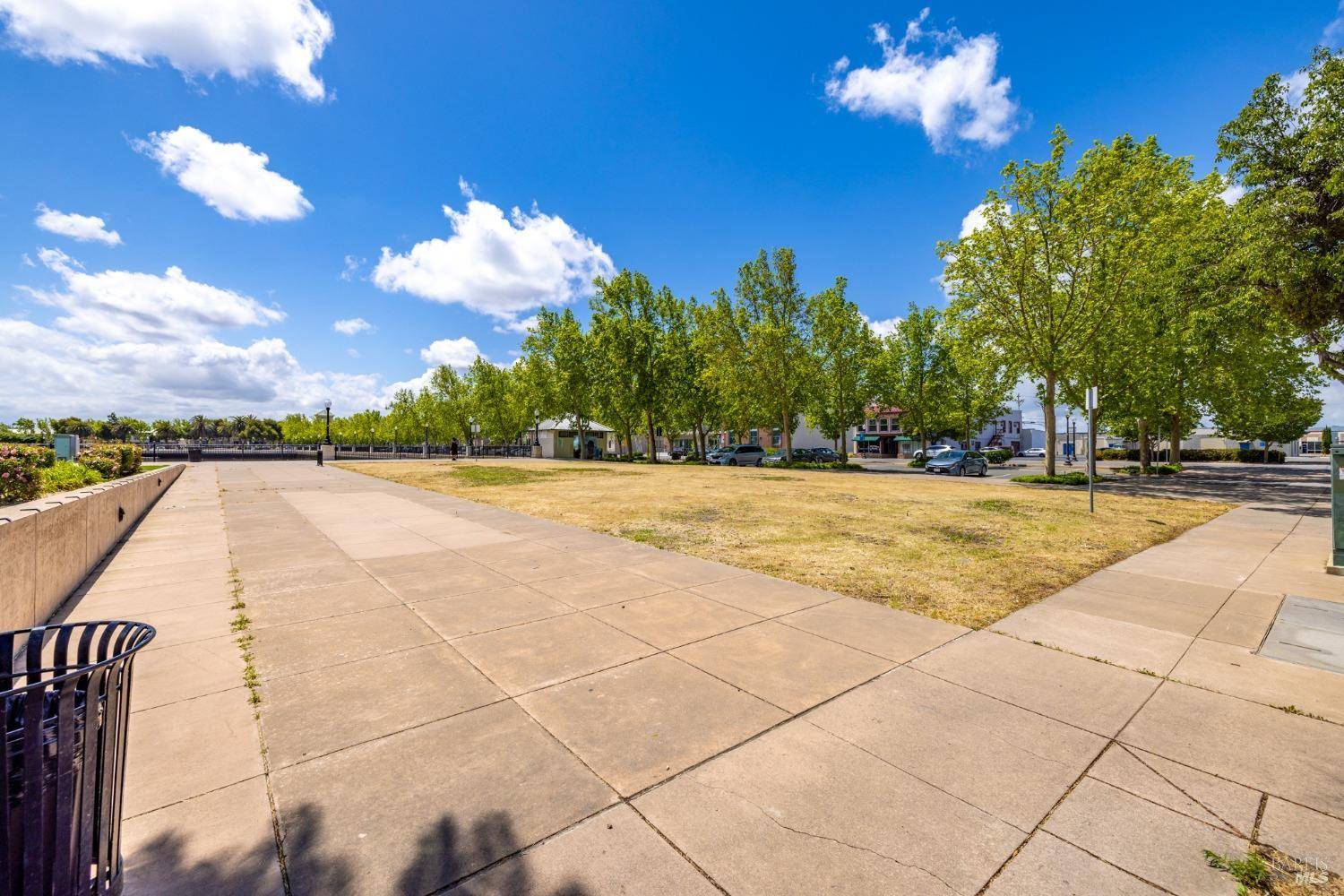 Suisun City, CA 94585,400 Main ST