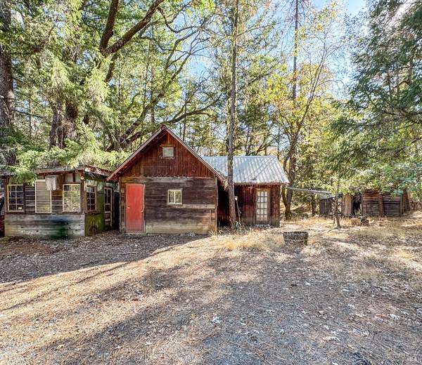 1141 Tenmile Creek RD, Laytonville, CA 95454