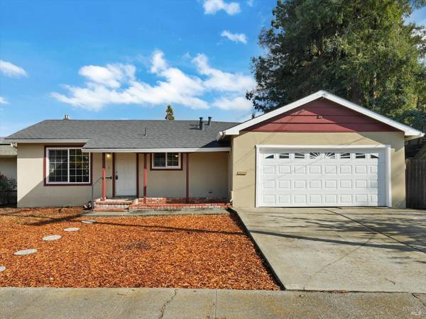 31 Rocca DR, Petaluma, CA 94952