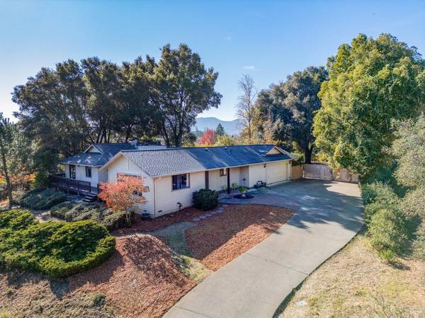 1370 Ridgeview DR, Ukiah, CA 95482