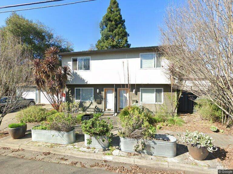 203 Hewett ST, Santa Rosa, CA 95401