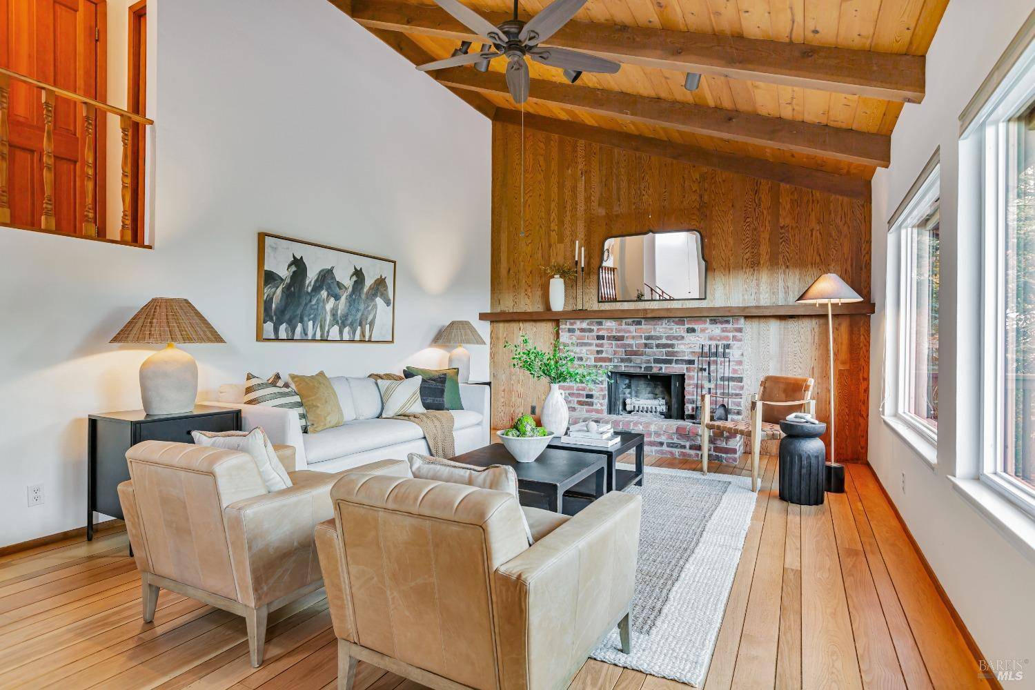 San Anselmo, CA 94960,85 Woodside DR
