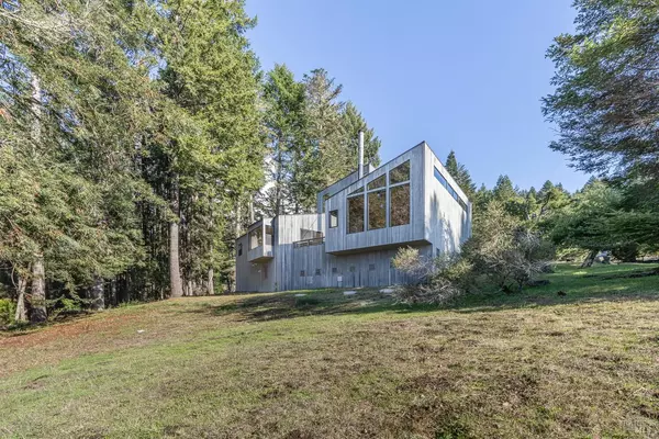 393 Longmeadow RD, The Sea Ranch, CA 95497