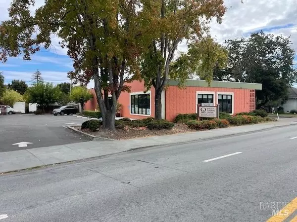 Petaluma, CA 94952,714 Petaluma BLVD N