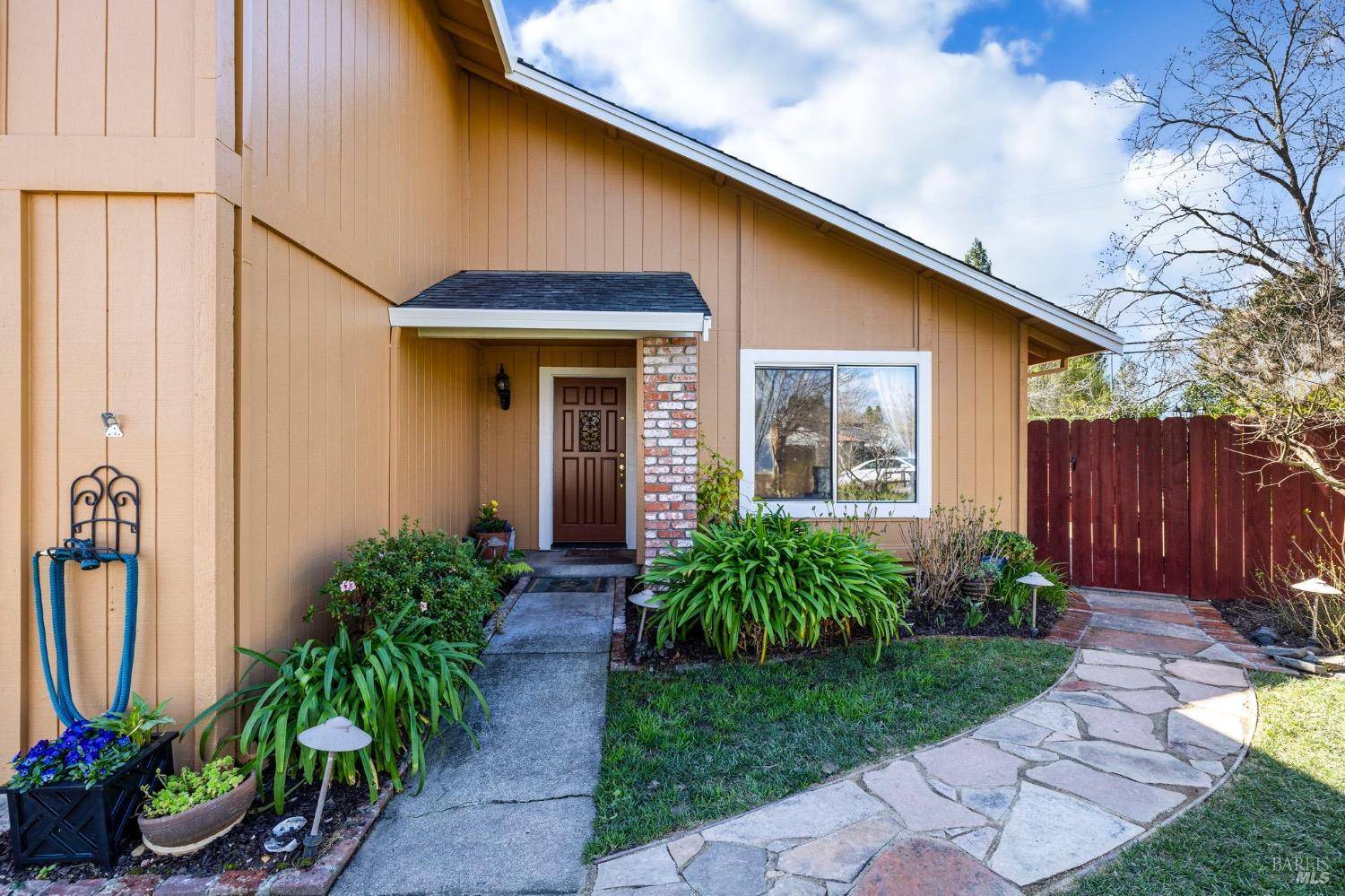 Santa Rosa, CA 95401,423 Tracy AVE