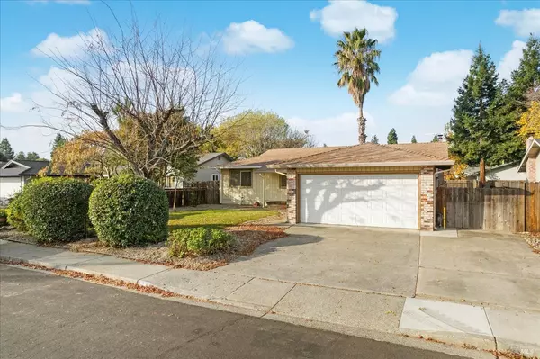 124 Clark WAY, Vacaville, CA 95687