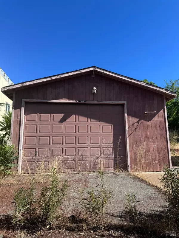 Clearlake, CA 95422,13937 Morgan AVE