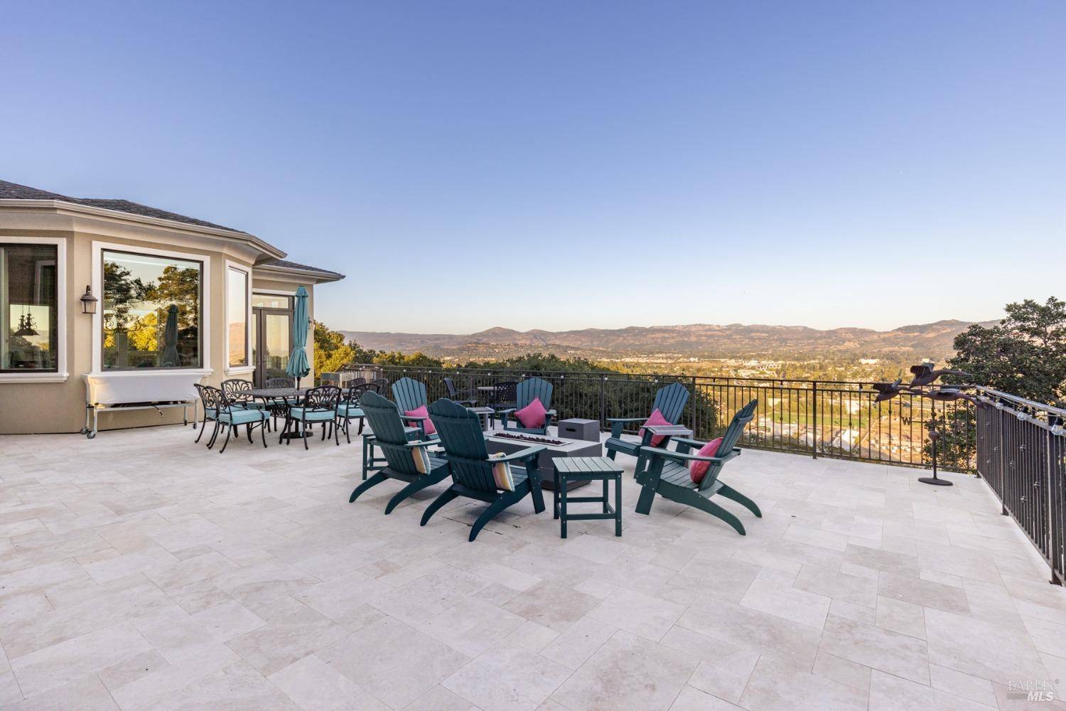 Napa, CA 94558,10 Canterbury DR