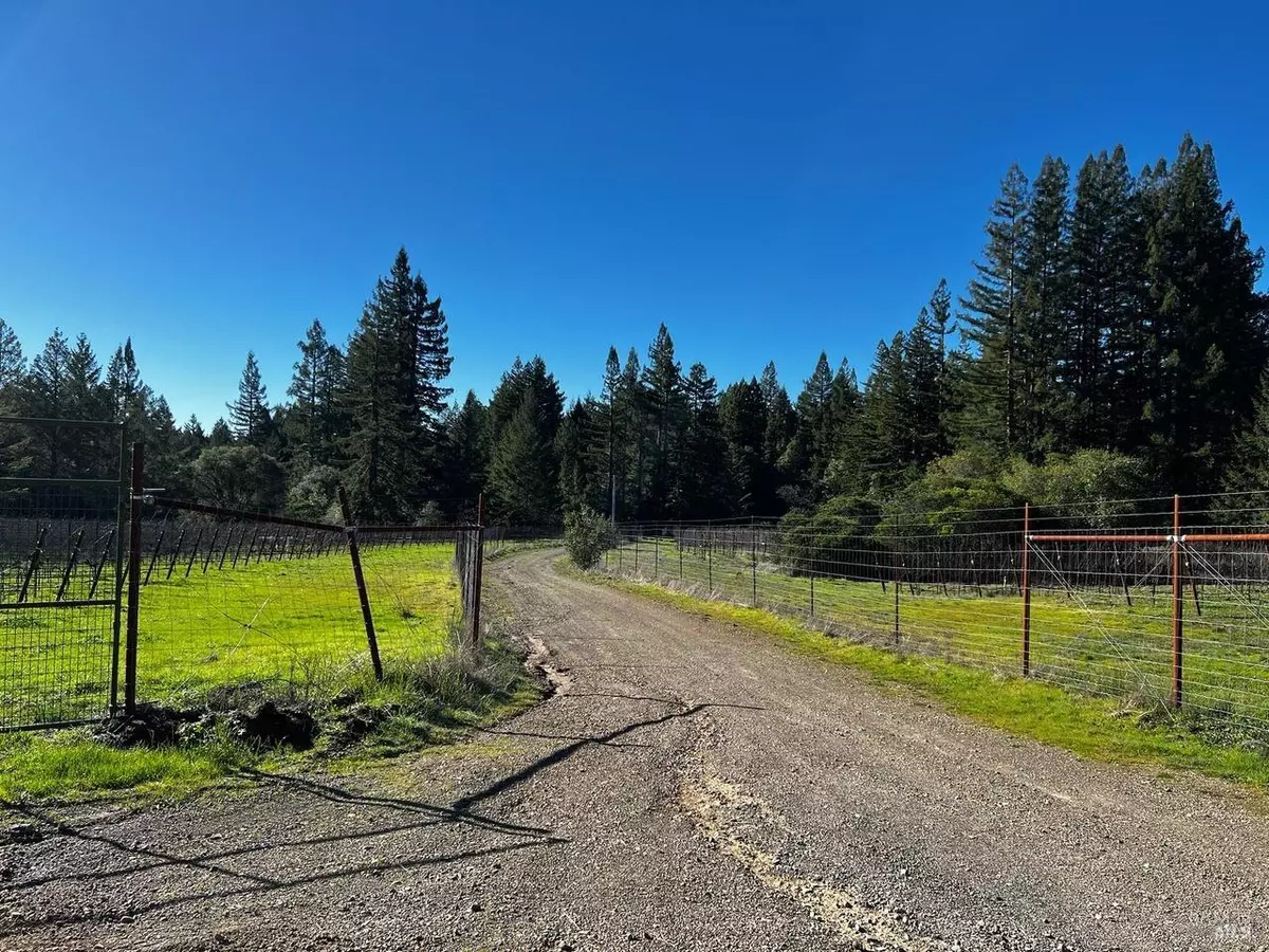 Annapolis, CA 95412,34175 Annapolis RD