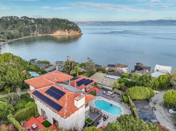 Tiburon, CA 94920,2390 Paradise DR