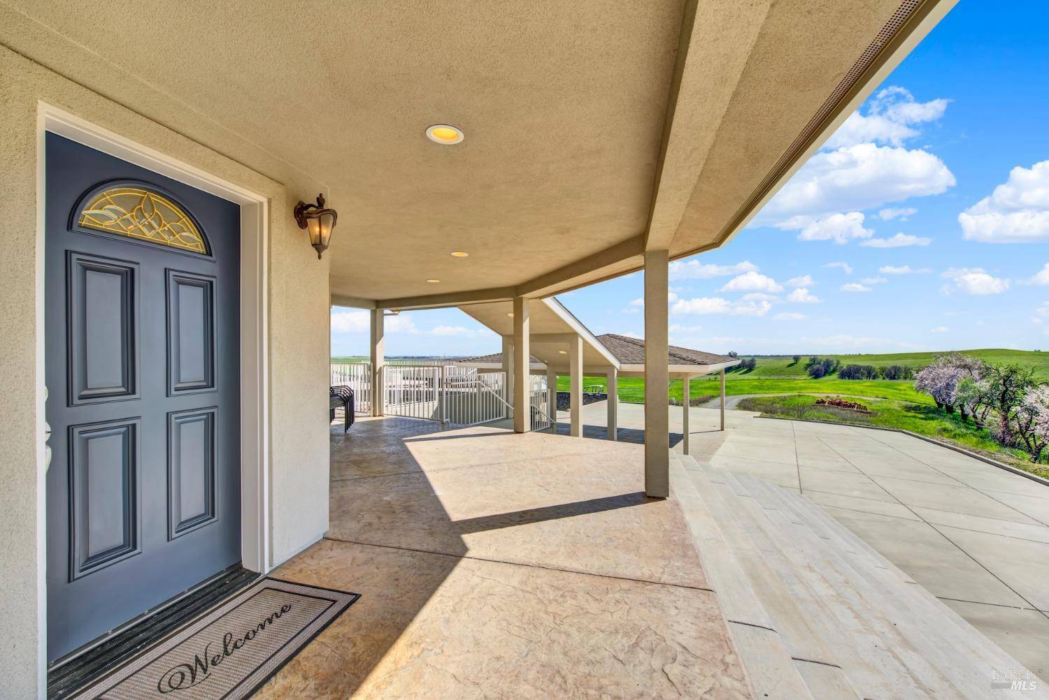 Winters, CA 95694,8560 Holmes LN