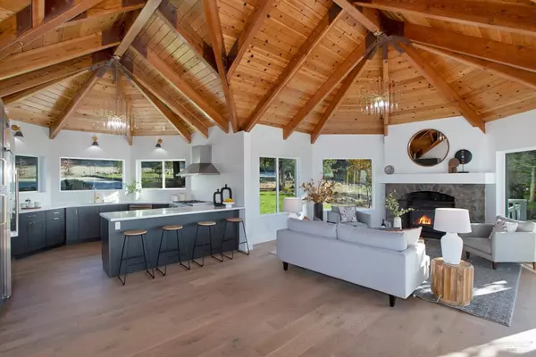 Santa Rosa, CA 95404,3400 Matanzas Creek LN