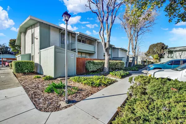 423 Gregory LN 67, Fairfield, CA 94533
