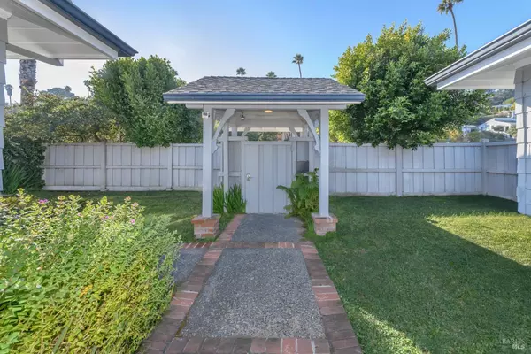 Tiburon, CA 94920,174 Trinidad DR