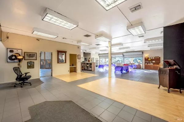 Santa Rosa, CA 95404,606 Santa Rosa AVE
