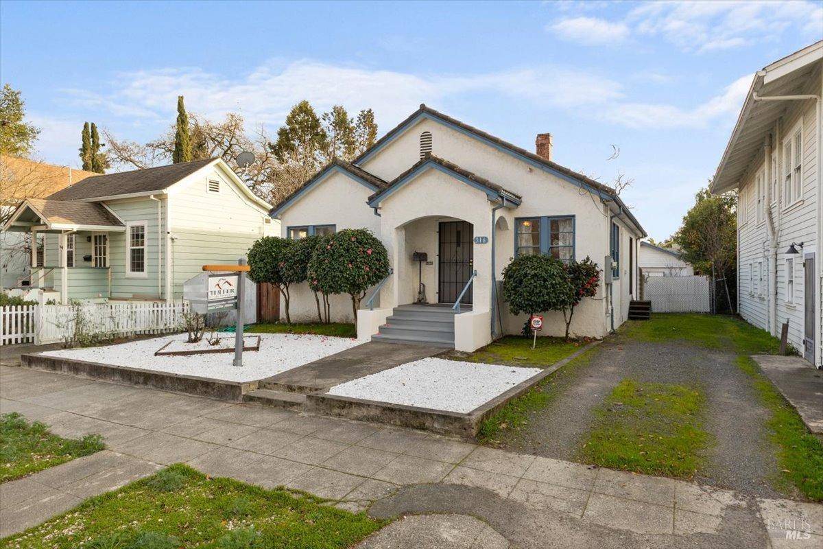 316 W 8th ST, Santa Rosa, CA 95401