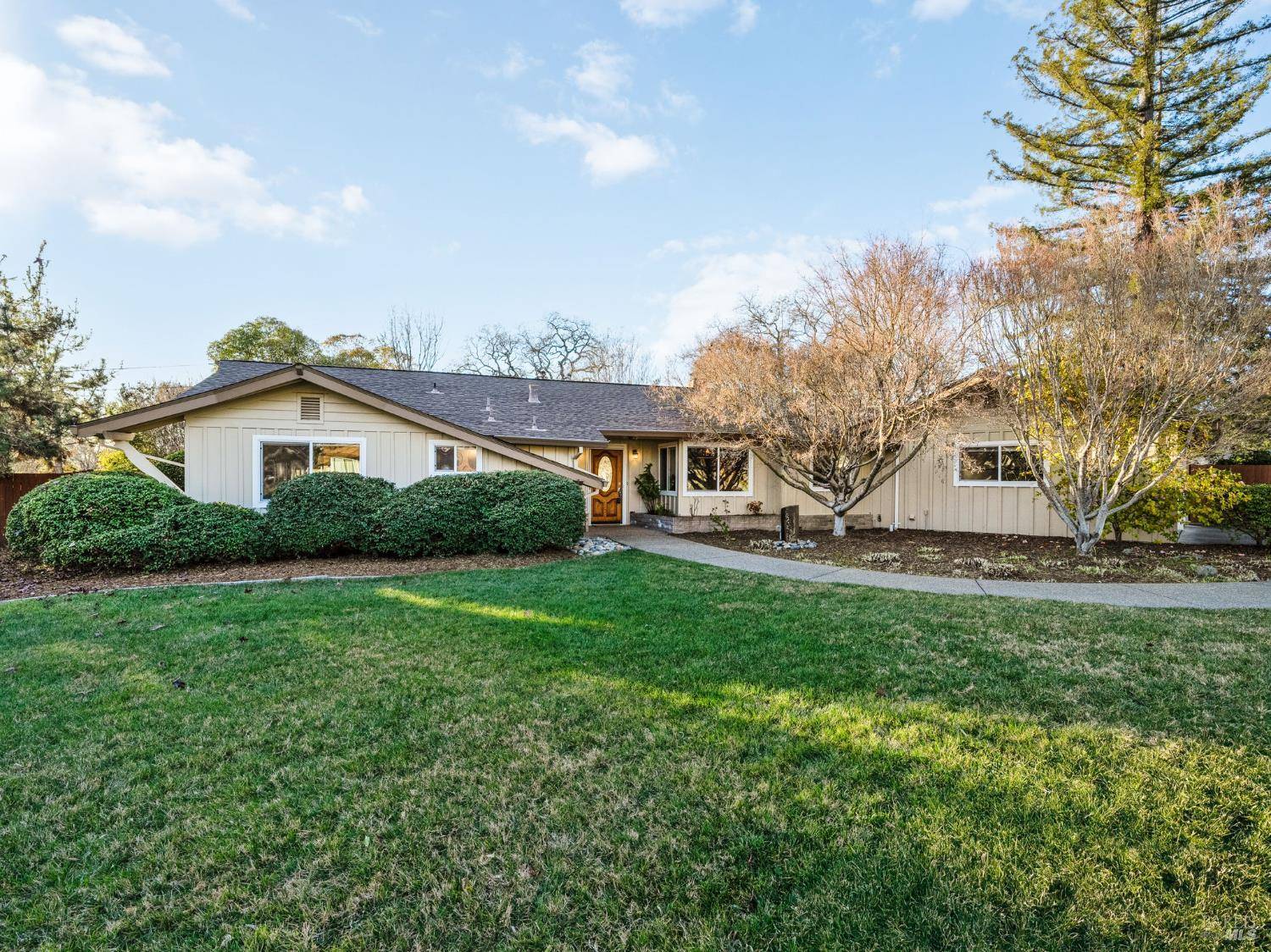 5205 Oak Meadow DR, Santa Rosa, CA 95401