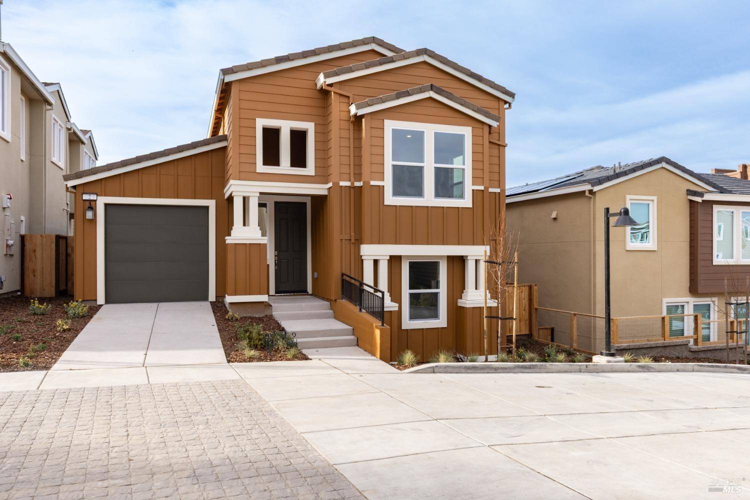 2 Topaz CT, Petaluma, CA 94952
